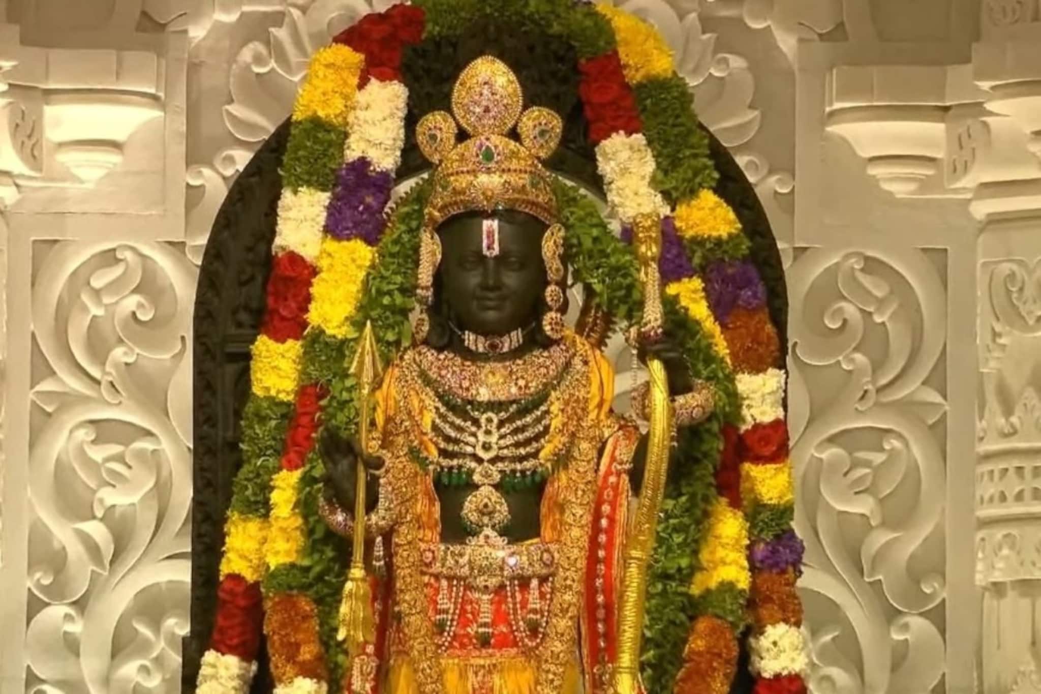 রাম মন্দিরের উদ্বোধনে কীভাবে সাজানো হয়েছে রামলালাকে? দর্শন করুন সেই ভিডিও