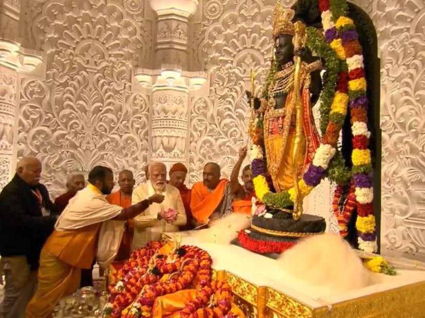 তিনি জানান, ভক্তদের সুবিধার্থে গুণ মণ্ডপের ছাদে অস্থায়ী নির্মাণ করে এই মুহূর্তে জল ও সূর্যের আলো প্রবেশের পথ বন্ধ করেছে৷  তিনি বলেছেন, এই সব বিভ্রম মানুষ তৈরি করেছে। তার মতে, ভূগর্ভস্থ বৈদ্যুতিক তারে তার ঢোকানো বাকি আছে, যার জন্য পাইপ খোলা আছে এবং একই পাইপ দিয়ে নিচের নর্দমায় পানি প্রবেশ করেছে। নির্মাণে কোনো পদ্ধতির অভাব নেই। রাম মন্দির নির্মাণের সর্বোচ্চ পর্যায়ের কাজ চলছে।