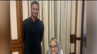 শেখ হাসিনার দল আওয়ামি লিগের প্রার্থী হয়েছেন শাকিব৷ ছবি- শেখ হাসিনার এক্স হ্যান্ডেল থেকে নেওয়া.