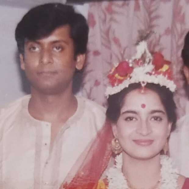 কৌশিক গঙ্গোপাধ্যায়ের ছবি বিসর্জনে এক বিশেষ চরিত্র ছিল গণশ মণ্ডল৷ ছবিতে জয়া এহসানের প্রেমে হাবুডুবু খেত এই গণেশ৷ এই চরিত্রে অভিনয় করেছিলেন কৌশিক নিজেই৷ প্রেমের ব্যাপারে খুবই জেদি এবং নাছোড়বান্দা ছিল এই গণেশ৷ বাস্তব জীবেন কৌশিকও নাকি এমন প্রেমিক৷ এভাবেই কৌশিকের তৈরি চরিত্রের সঙ্গে তাঁকে তুলনা করেন স্ত্রী চূর্ণী! 