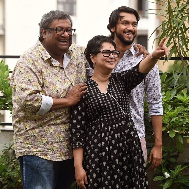 কৌশিক-চূর্ণী দু’জনেই অভিনেতা এবং পরিচালক হিসেবে স্বনামধন্য৷
