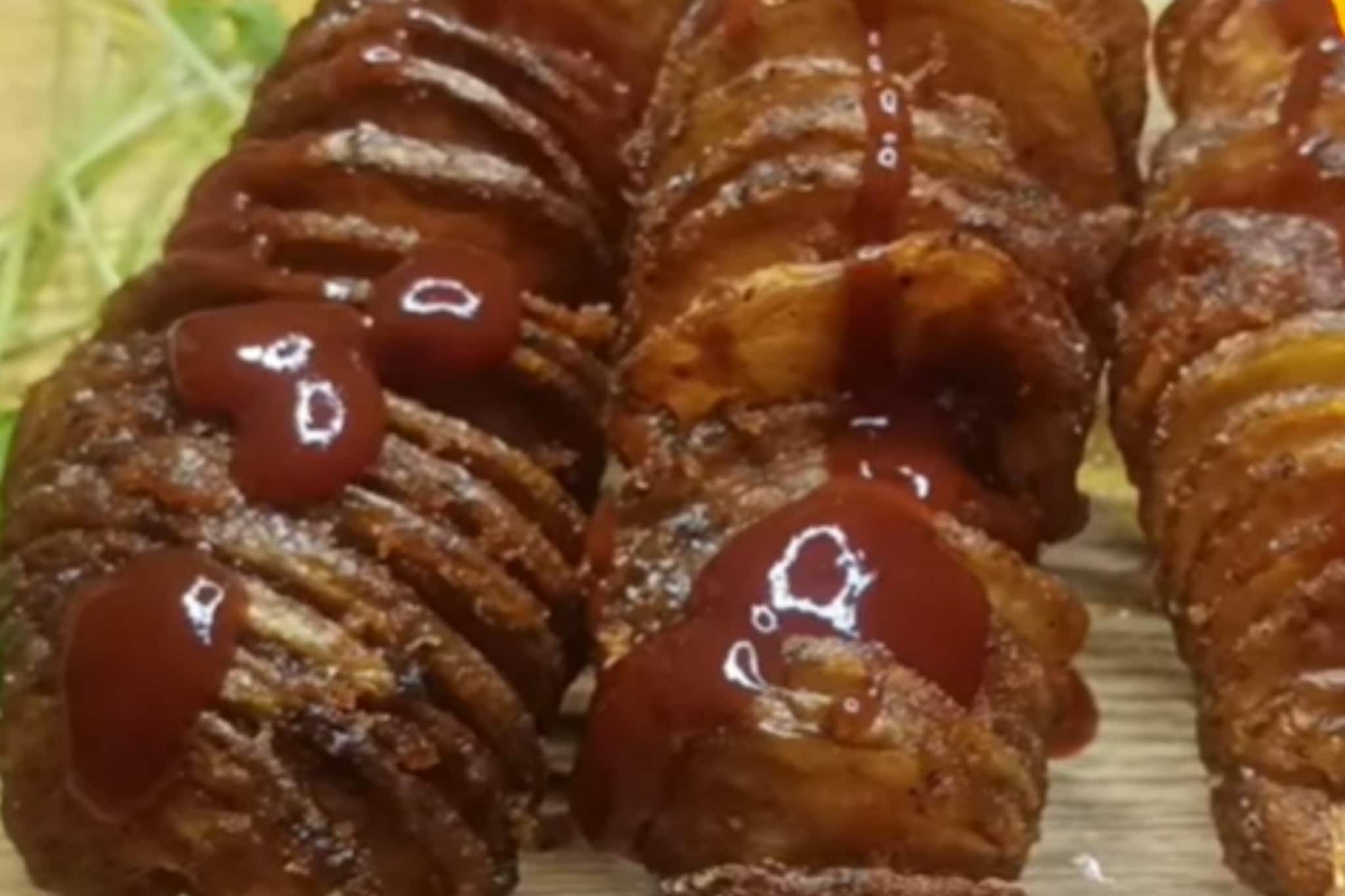 সহজেই বাড়িতে বানান খাস্তা টক ঝাল ক্রাঞ্চি স্প্রিং পটেটো চিপস,কীভাবে?দেখুন ভিডিও