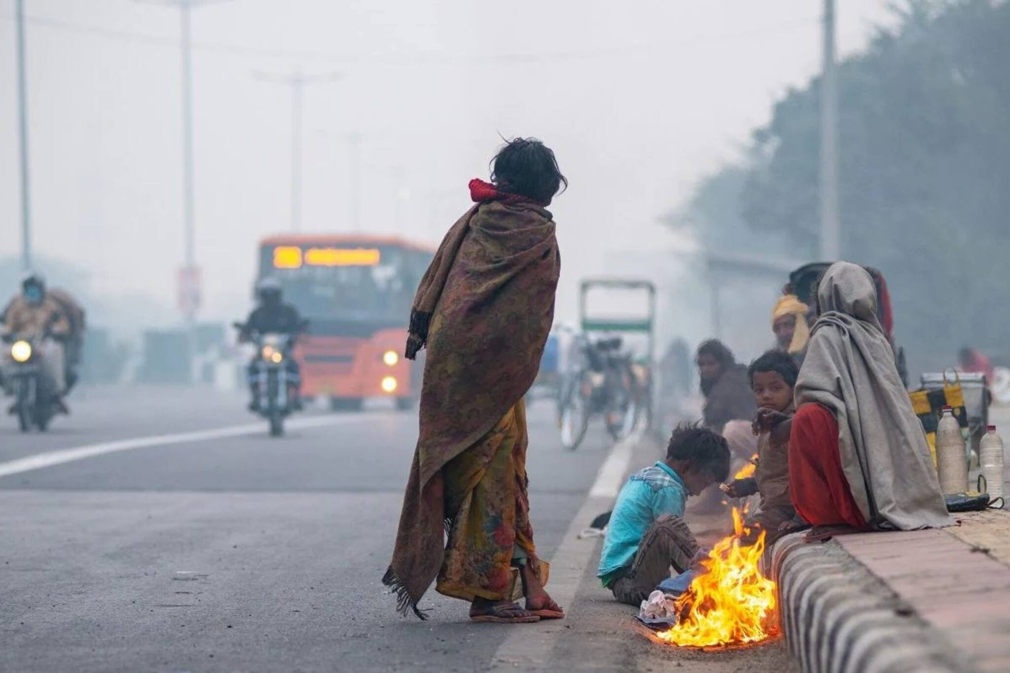 শীতের কামড় বাড়বে আরও? কতটা পাল্টাবে রাজ্যের আবহাওয়া, আপডেট দেখুন