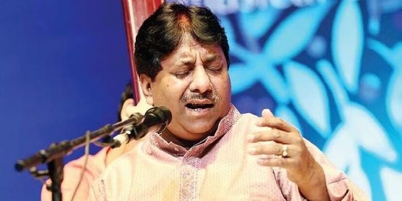 একাধিক পুরস্কার রয়েছে উস্তাদ রাশিদ খানের ঝুলিতে৷ ২০০৬ সালে তিনি পদ্মশ্রী , পাশাপাশি সঙ্গীত নাটক আকাদেমি পুরস্কারে ভূষিত হন । তারপর ২০১২ সালে বঙ্গভূষণ পুরস্কার, ২০১০ সালে গ্লোবাল ইন্ডিয়ান মিউজিক অ্যাকাডেমি অ্যাওয়ার্ডস, ২০১২ সালে মহা সঙ্গীত সম্মান পুরস্কার, ২০১৩ সালে মির্চি মিউজিক অ্যাওয়ার্ডস, এবং ২০২২ সালে শিল্পকলার ক্ষেত্রে ভারত সরকার কর্তৃক ভারতের তৃতীয় সর্বোচ্চ বেসামরিক পুরস্কার পদ্মভূষণে ভূষিত হন রাশিদ খান৷ গায়ক শিল্পীর মৃত্যুতে অপূরণীয় ক্ষতি গোটা বিনোদন ইন্ডাস্ট্রিতে৷ 