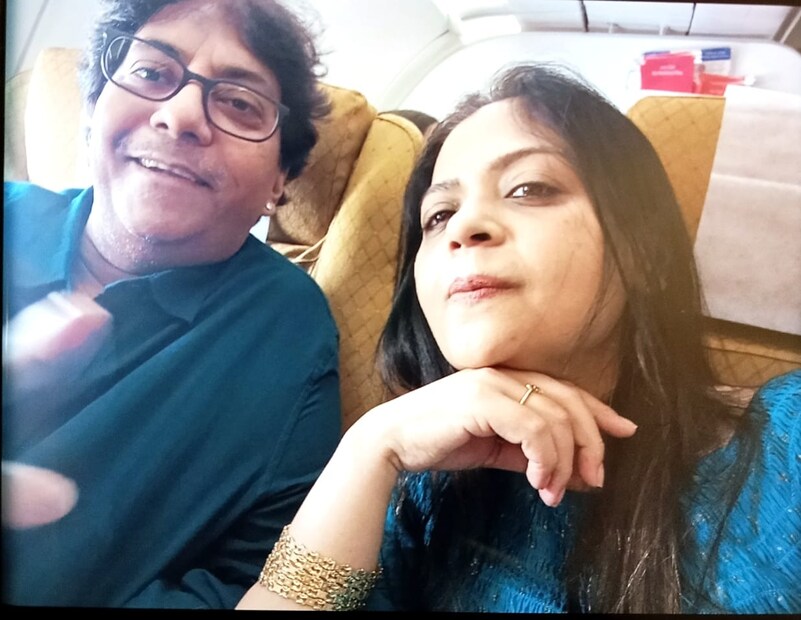 জন্মস্থান উত্তরপ্রদেশের বদায়ুঁ থেকে কলকাতায় এসে মনেপ্রাণে বাঙালি হয়ে গিয়েছিলেন রাশিদ। মনও দিয়েছিলেন বাঙালিনীকেই। প্রেম থেকে দাম্পত্যের চৌকাঠে পা রাখতে বেশি সময় নেননি।