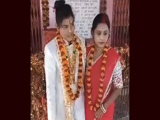 'ভীষন অসম্ভবে তোমাকে চাই'... সিঁথি রঙিন করে 'অজেয় প্রেমগাথা' সমপ্রেমী দম্পতির