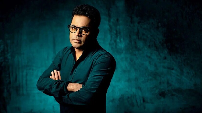 অক্সফোর্ড ইউনিয়ন ডিবেটিং সোসাইটিতে একটি অনুষ্ঠানে যোগ দিয়েছিলেন এ আর রহমান৷ সেখানেই ছাত্রদের সঙ্গে কথা বলতে গিয়ে তিনি বলেন, ২৫ বছর বয়সে নিজেকে ব্যর্থ মনে হত৷ আত্মহত্যাও করতে চেয়েছিলাম৷ সেইসময়েই মায়ের কথা মনে করেন৷ যা শুনে হতবাক হয়ে যান সকলেই৷