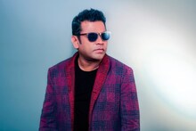 অবিশ্বাস্য! প্রয়াত শিল্পীদের দিয়ে গান গাওয়ালেন রহমান? সুরকারের নতুন গানে আলোড়ন!