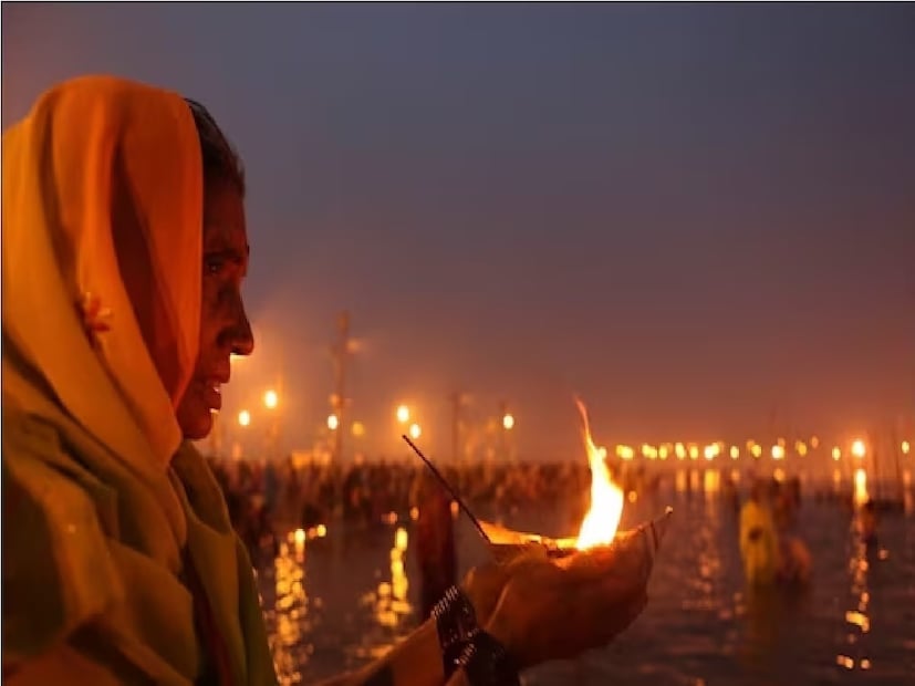 গত ১৩ ফেব্রুয়ারি, সূর্য কুম্ভ রাশিতে এবং ১৫ ফেব্রুয়ারি শুক্র মীন রাশিতে প্রবেশ করেছে। ১৪ ফেব্রুয়ারি থেকে শুরু হয়েছে ফাল্গুন মাস। 