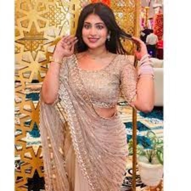  ইউপিএসসি পরীক্ষায় পর পর ব্যর্থতার মুখোমুখি হওয়ার সময় এসেছে বহু বাধা। ভেঙে পড়েছিলেন প্রিয়াঙ্কা। কিন্তু হার মানেননি। নিজের উপর সন্দেহ জন্মালেও হারাননি আস্থা।