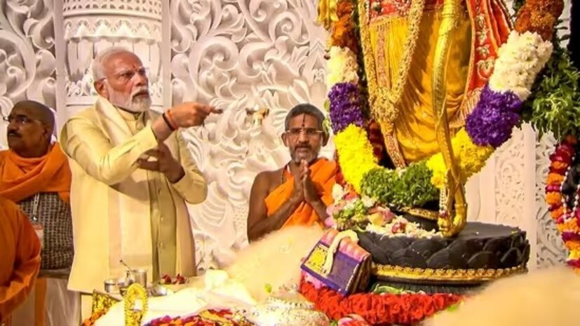 রামলালার বিগ্রহ নির্মাণে কোনও লোহা ব্যবহার করা হয়নি। 