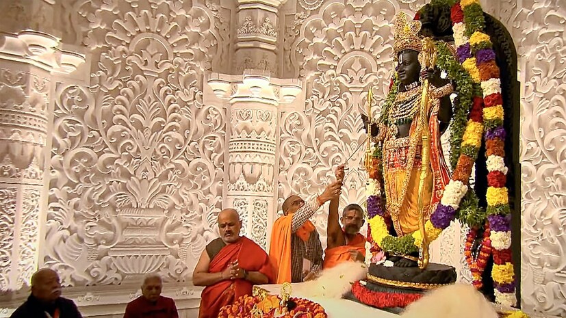 সর্বসাধারণের দর্শনের প্রথম দিন বিশৃঙ্খলা এবং অনভিপ্রেত ঘটনা রুখতে মন্দির প্রাঙ্গণে কড়া নিরাপত্তা ব্যবস্থার বন্দোবস্ত করা হয়েছে৷