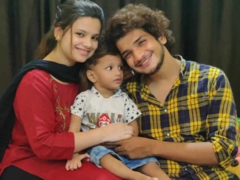 আবার মুনাওয়ারেরও আগের পক্ষের এক পুত্র সন্তান রয়েছে। যার নাম মাইকেল। যদিও এই পোস্টের দাবি খতিয়ে দেখেনি News18 Showsha।