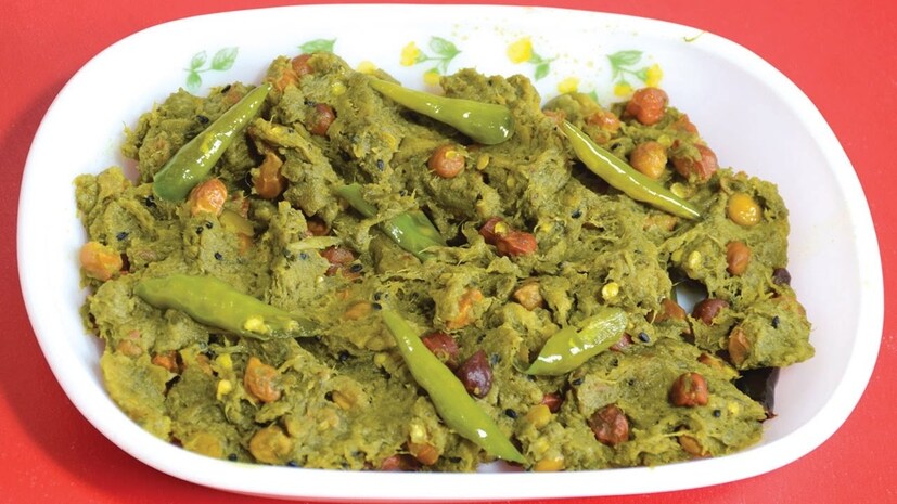 কচুর শাকের উপকারিতা সবাই খুব একটা জানি না।  কচু গাছ সাধারণত রাস্তাঘাট থেকে আরম্ভ করে বিভিন্ন জায়গায় জন্মাতে দেখা যায়। ইদানিং কালে প্রচুর কচুর চাষ শুরু হয়েছে।