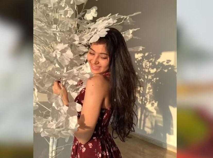 সারা অর্জুন হলেন অভিনেতা রাজ অর্জুনের কন্যা যিনি দুই দশক ধরে তেলেগু এবং হিন্দি ছবিতে সুপরিচিত নাম। অনুরাগ কাশ্যপের ব্ল্যাক ফ্রাইডে দিয়ে আত্মপ্রকাশ করার পর, তিনি রাউডি রাঠোড, রইস, সিক্রেট সুপারস্টার, ডিয়ার কমরেড এবং থালাইভির মতো ছবিতে কাজ করেছেন।