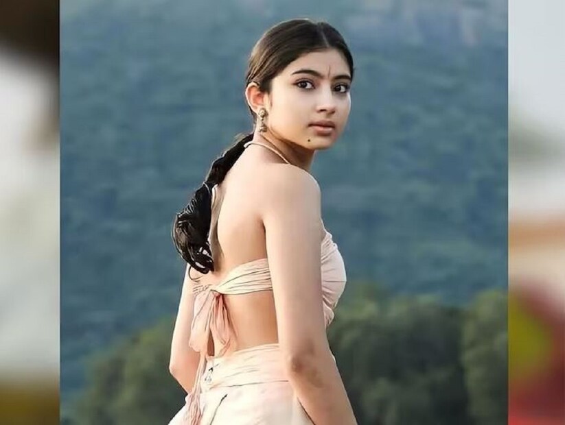 মাত্র দেড় বছর বয়সে অভিনয় কেরিয়ার শুরু করেন তিনি৷ তাঁর বাবা-মায়ের সঙ্গে একটি শপিং মলে তাঁকে নির্বাচন করা হয় বিজ্ঞপনের জন্য৷ ২ বছর বয়সে, সারা পরিচালক বিজয়ের জন্য একটি বিজ্ঞাপন করেছিলেন, যিনি পরে তাঁকে দেভা থিরুমাগাল ছবিতে তার প্রথম কাজ দেন৷ ৫ বছর বয়সেও তিনি হিন্দি ছবিতে আত্মপ্রকাশ করেন।
