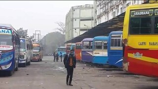 বাস ধর্মঘটের জেরে সোমবার সকাল থেকেই ভোগান্তির শিকার যাত্রীরা