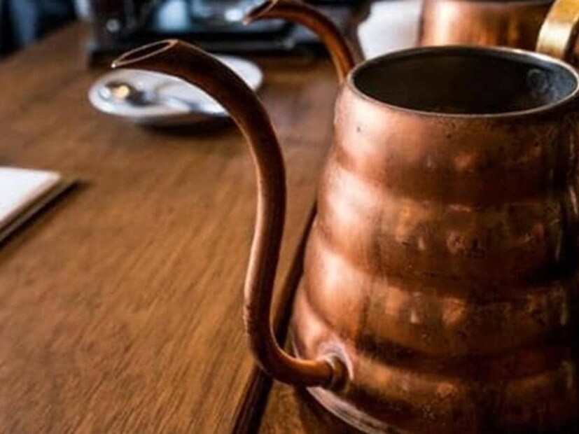 Benefits of Copper Water: ৪. সকালে খালি পেটে তামার পাত্রে রাখা জল পান করলে বার্ধক্যের লক্ষণ কমে যায়। ৫. আপনি যদি হার্ট ভাল রাখতে চান, তবে তামার পাত্রে জল পান করুন। এটি উচ্চ রক্তচাপ এবং কোলেস্টেরলও কমায়।