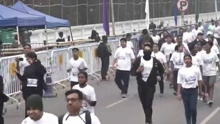 কলকাতায় ম্যারাথনে বড় দুর্ঘটনা! তোড়ন ভেঙে মাথায় আঘাত অতিরিক্ত পুলিশ কমিশনারের কলকাতায় ম্যারাথনে বড় দুর্ঘটনা! তোড়ন ভেঙে মাথায় আঘাত অতিরিক্ত পুলিশ কমিশনারের