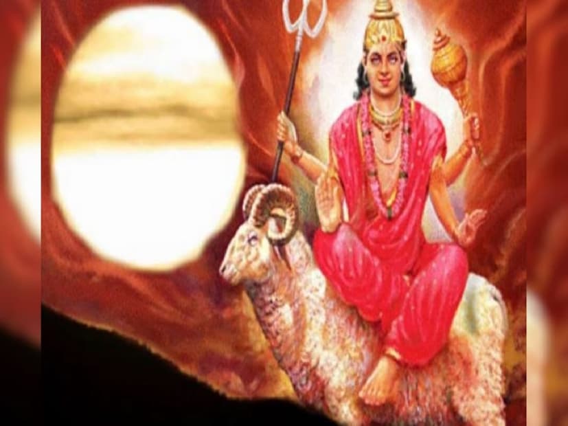 কন্যা রাশি: মঙ্গল গমন এই রাশির জাতকদের জীবনে শুভ ফল নিয়ে আসবে। চাকরি ও ব্যবসায় উন্নতির সম্ভাবনা রয়েছে। কোনও নতুন কাজ শুরু করার জন্য সময়টি শুভ। এই সময়টা শিক্ষার্থীদের জন্য আশীর্বাদের চেয়ে কম নয়। দাম্পত্য জীবন সুখের হবে।