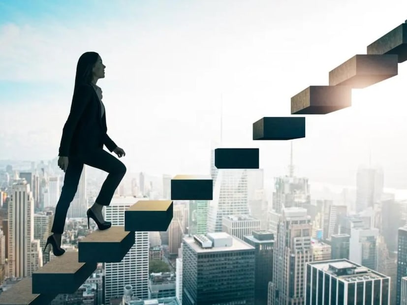 ৯ জন বালিকাকে খাওয়ান৷ সঙ্গে সবুজ রুমাল উপহার দিন৷ এতে মঙ্গল হবে৷ পাশাপাশি হনুমানজির পুজো করারও পরামর্শ দিলেন জ্যোতিষাচার্জ৷ বিশেষ করে উড়ন্ত হনুমানজির ছবি টাঙিয়ে পুজো করুন৷ 