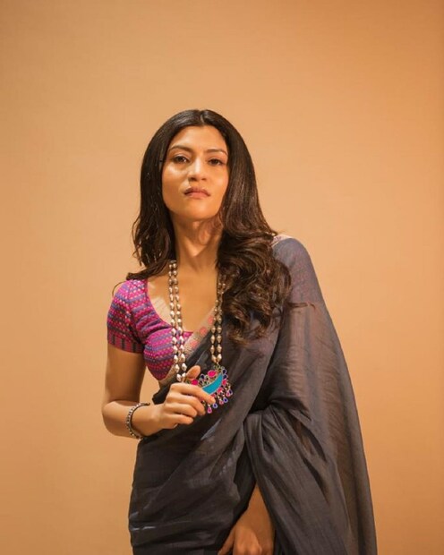 বহু বছর প্রেমের পর ডেট তাঁদের সম্পর্কের বিষয়ে নীরবতা ভাঙেন কঙ্কনা-রণবীর৷ হঠাৎ বাগদানের ঘোষণা করেন এবং সম্পর্ককে আনুষ্ঠানিক করে তোলেন। বাগদানের পরপরই, এই ২০১০ সালে বিয়ে করেন তাঁরা।
