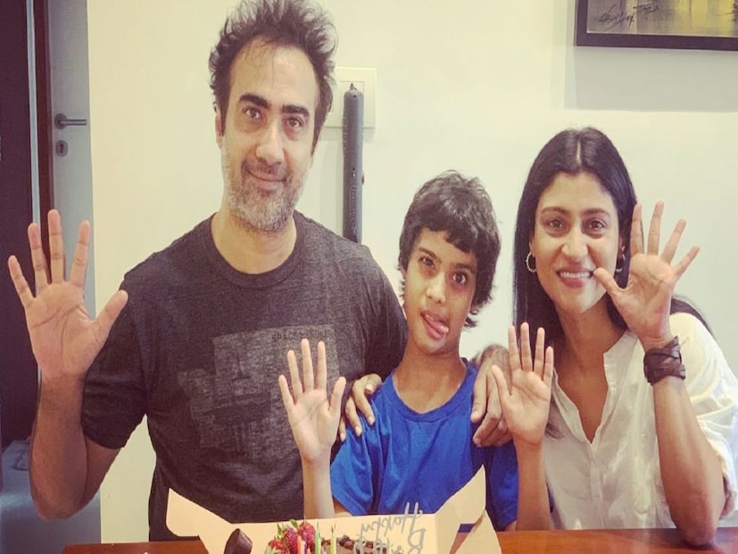 কঙ্কনা সেন শর্মা এবং রণবীর শোরের বিয়ের অনুষ্ঠান ছিল একেবারেই পারিবারিক৷ শুধুমাত্র ঘনিষ্ঠ বন্ধু এবং পরিবারের সদস্যরা এই দম্পতির বিয়েতে উপস্থিত ছিলেন। বিয়ের এক বছর পর প্রথম সন্তানের জন্ম দেন এই অভিনেত্রী কঙ্কণা।