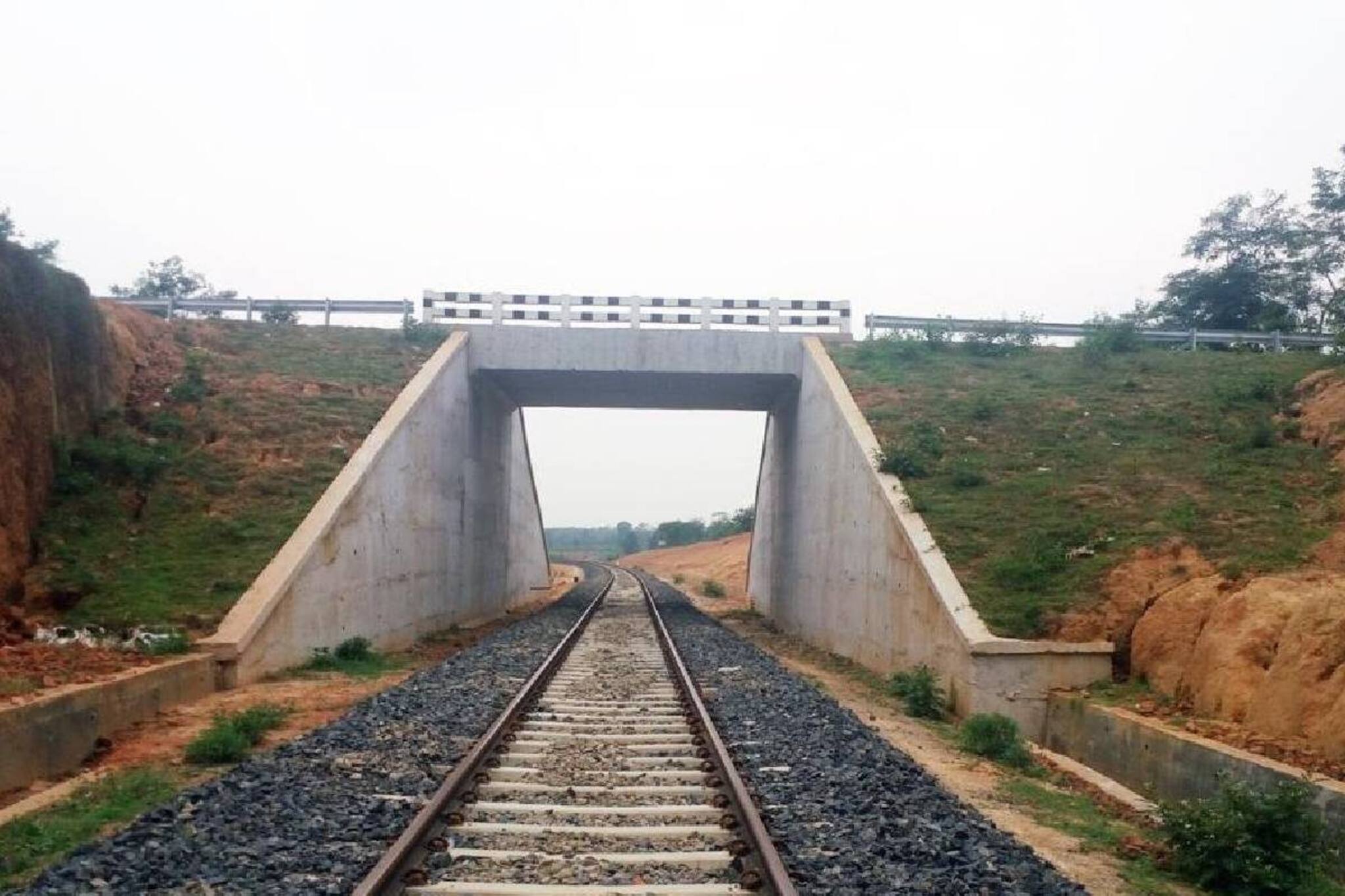 বাড়ছে ট্রেনের গতি, সরানো হবে লেভেল ক্রসিং! গেটগুলিতে এবার কী কী পরিবর্তন? জানুন