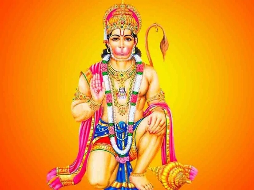 শনিবার পবনপুত্র হনুমানকে গুড়, ছোলা এবং কলা নিবেদন করতে হবে। এছাড়াও, হনুমানজির সামনে সর্ষের তেলের প্রদীপ জ্বালাতে হবে, তারপরে হনুমান চালিসা পাঠ করতে হবে। কথিত আছে যে এটি করলে ভগবান হনুমান ও ভগবান শনির আশীর্বাদ পাওয়া যায়।