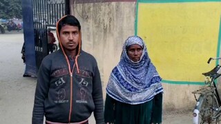 ২৪ বছর আগে কাশ্মীরে স্ত্রী ও ২ বছরের সন্তানকে বিক্রি করে দিয়েছিলেন স্বামী, সেই মা-ছেলের ছবি