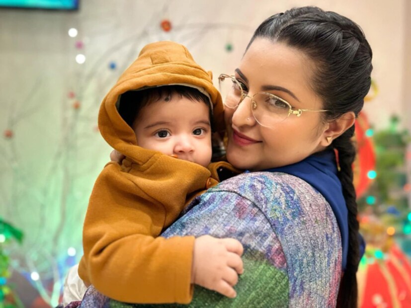 অভিনয়ের পাশাপাশি একা মা হিসেবে দুই সন্তানকে বড় করবেন পরীমণি। মাতৃদিবসের আগে এমন সুখবর দিয়ে তিনি বুঝিয়ে দিলেন, তিনি আদপেই একা নন। তাঁর বড় দুই আশ্রয় তৈরি হয়েছে। আর তারা ছোট্ট হাতে মায়ের মনের যত্ন নিচ্ছে।