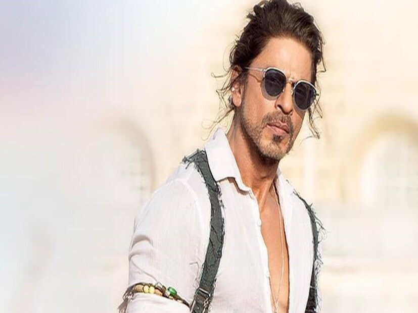 প্রসঙ্গত ‘কিং’ ছবির জন্য প্রস্তুতি নিচ্ছেন শাহরুখ খান। সুজয় ঘোষের পরিচালনায় তৈরি এই ছবিটি অ্যাকশন থ্রিলার হতে চলেছে। যেখানে দেখা যাবে কিং খানের কন্যা সুহানা খানকেও। সেই সঙ্গে অভিষেক বচ্চন এবং অভয় ভার্মাও এই ছবিতে অভিনয় করতে চলেছেন।