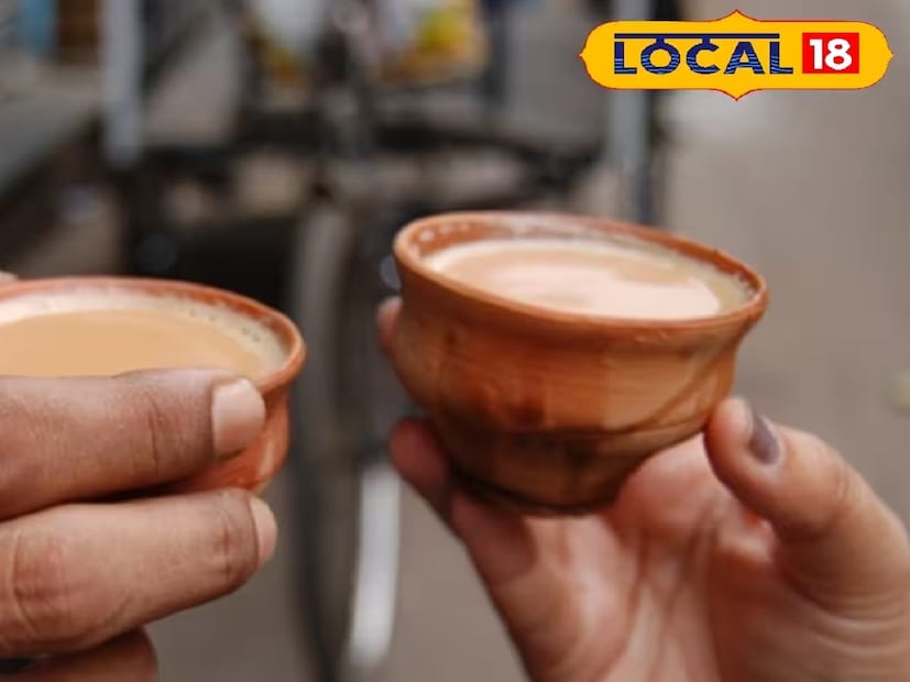 আর এই কারণেই চায়ের আসল ফ্লেভার টা পাওয়া যায় মাটির ভারে চা খেলে। সেই কারণেই কিংবা কাঁচের গ্লাসের থেকেও মাটির ভারে চা খাওয়ার জনপ্রিয়তা বেশি।