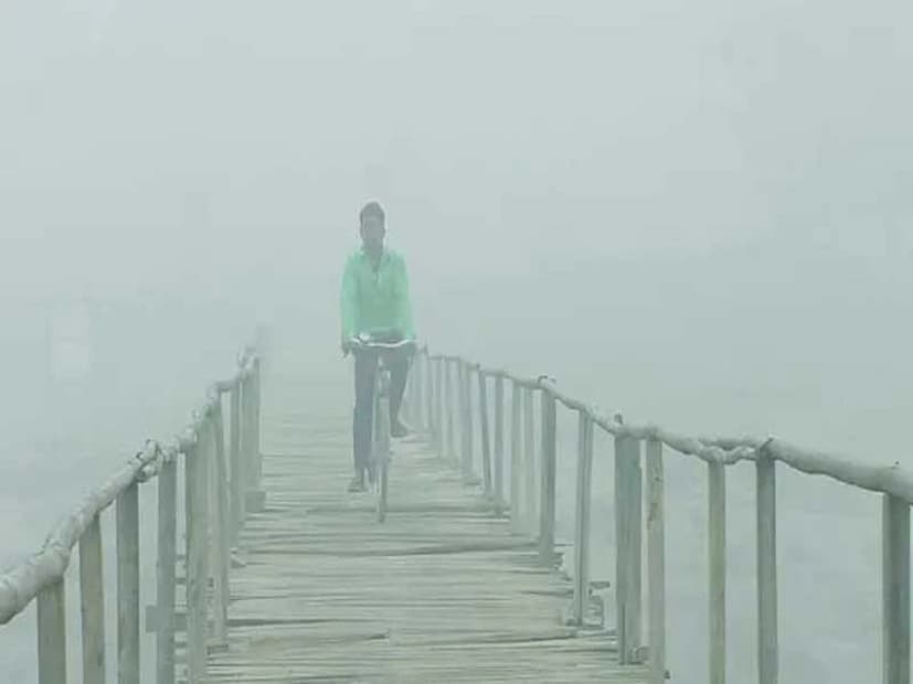 ঘন কুয়াশার দাপট উত্তরপূর্ব ভারতে। তাপমাত্রা কমবে পূর্ব ভারত ও মধ্য ভারতে। গ্রাউন্ড-ফ্রস্ট উত্তরাখন্ডে। উত্তর-পশ্চিম ভারতে শীতল দিনের পরিস্থিতি ক্রমশ কমবে।