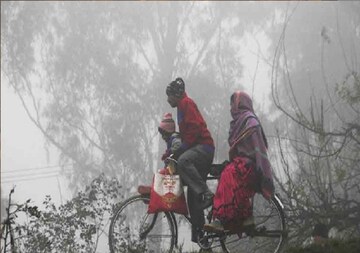 কনকনে ঠান্ডায় তোলপাড় বৃষ্টি! উত্তর-দক্ষিণে আবহাওয়ার বিরাট খেলা, রইল পূর্বাভাস