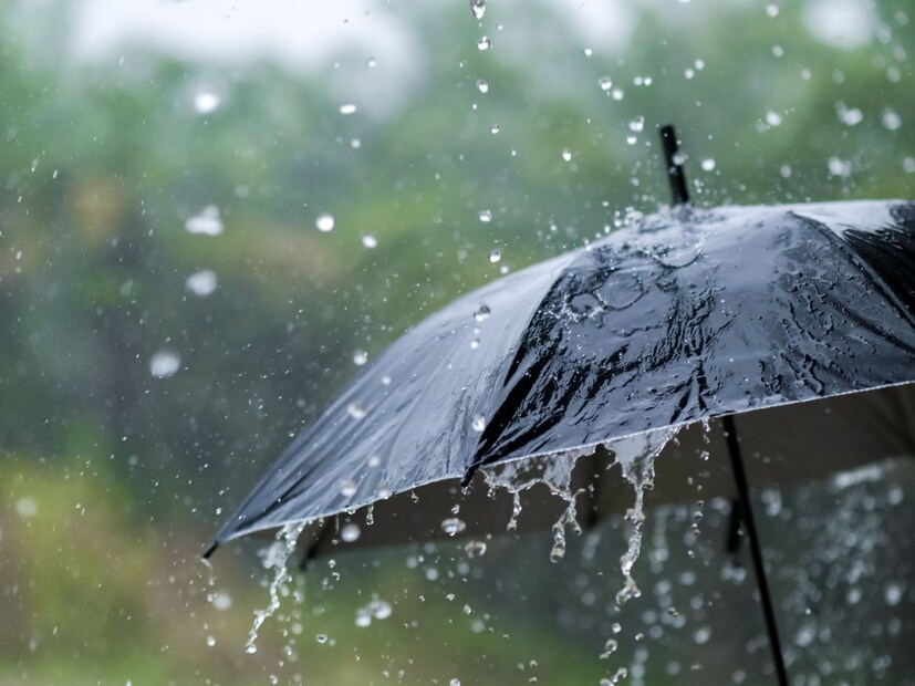 নতুন করে পশ্চিমী ঝঞ্ঝা কাল মঙ্গলবার ঢুকবে উত্তর-পশ্চিম ভারতে। দক্ষিণ বাংলাদেশের একটি ঘূর্ণবাত্য তৈরি হয়েছে আরও একটি গুণ আবর্তন রয়েছে দক্ষিণ-পশ্চিম বঙ্গোপসাগরে; শ্রীলঙ্কা উপকূলের কাছে রয়েছে এই ঘূর্ণাবর্ত।