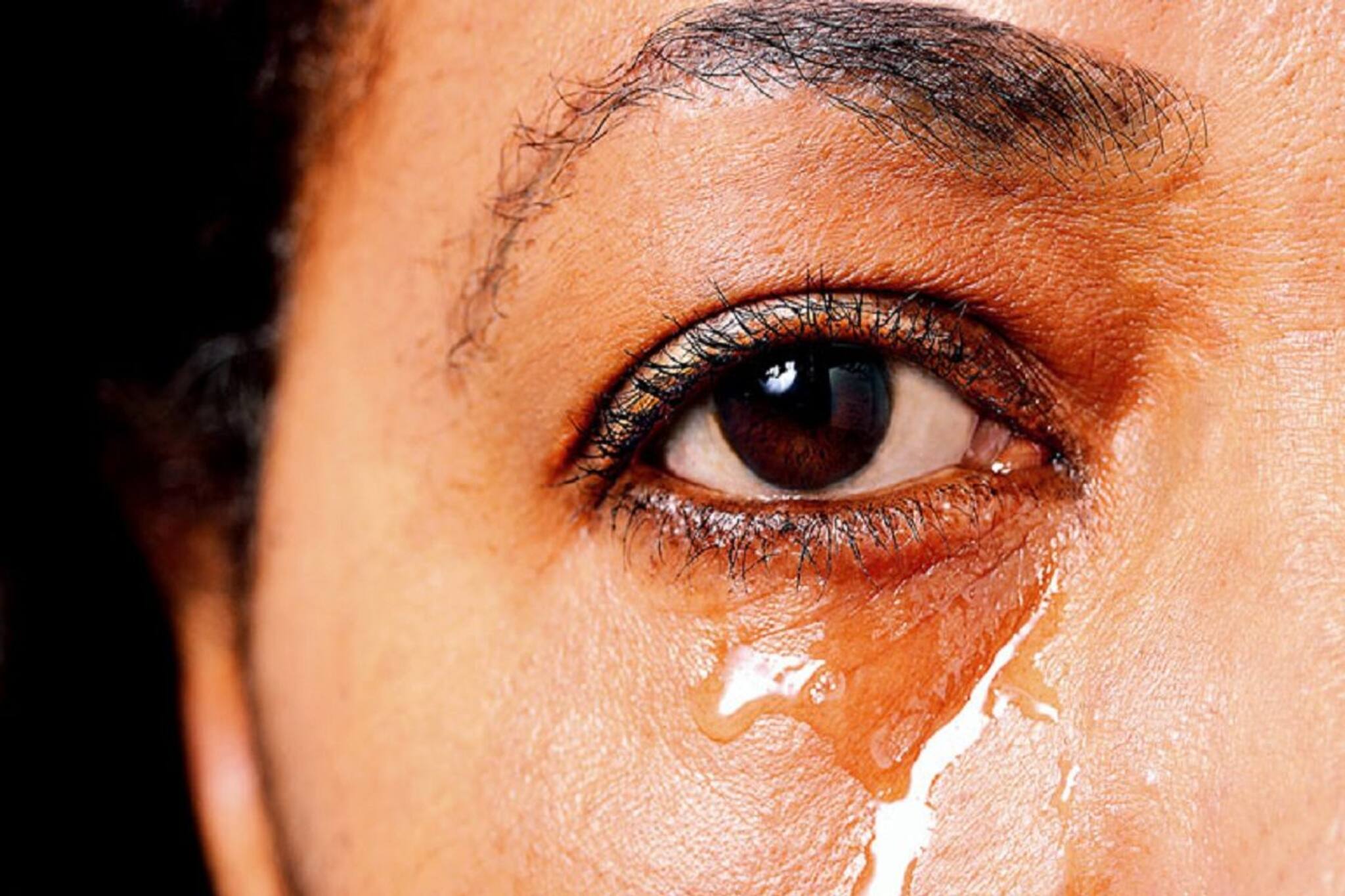 সুখে-দুঃখে সবাই কাঁদি, কেন কান্না পায় আমাদের? বৈজ্ঞানিক কারণ জানলে অবাক হবেন