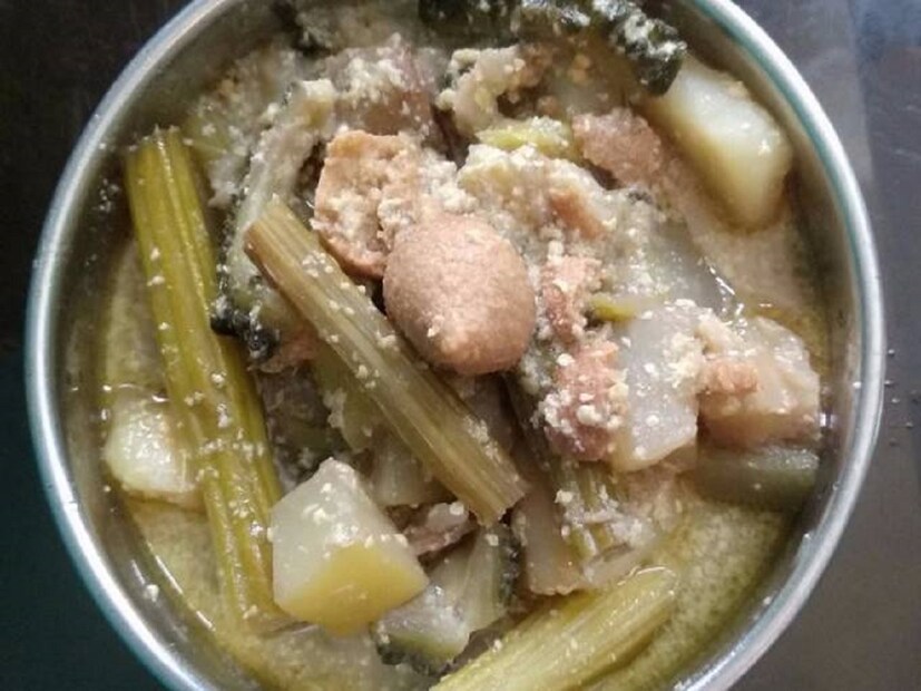 করলায় রয়েছে অ্যান্টি-ব্যাকটেরিয়াল উপাদান, যা রোগ প্রতিরোধ ক্ষমতা বাড়ানোর পাশপাশি নানাবিধ সংক্রমণকে দূরে রাখতেও বিশেষ ভূমিকা নেয়। ফলে রোগ-ব্যাধি কাছেই ঘেঁষতে পারে না। শুধু কি তাই, সিজন চেঞ্জের সময় সর্দি-কাশির মতো রোগের প্রকোপ কমাতেও অ্যান্টি-ব্যাকটেরিয়াল উপাদান বিশেষ ভূমিকা পালন করে থাকে। এছাড়াও ওজন কমাতে ও পেটের সমস্যায় দারুণ উপকারী শুক্তো। 