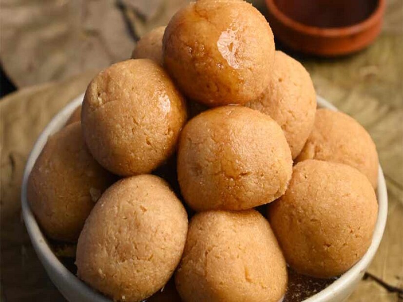 দেহের প্রয়োজনীয় ক্যালরি মিটিয়ে ইন্সট্যান্ট এনার্জি জোগাতে পার রসগোল্লা। সারা দিনের খাটনির পর বা ওয়ার্কআউটের পর গরম রসগোল্লা খান। রসগোল্লায় ল্যাকটোসের পরিমাণ কম থাকায় দাঁত ক্ষতিকারক সুগারের হাত থেকে রক্ষা পায়। ভিটামিন ডি ক্যাভিটি রোধ করতে সাহায্য করে।