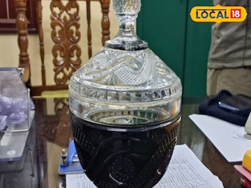 কাঁচের বোতলে সাপের বিষ? দাম ১২ কোটি! বিরাট খবর ফাঁস করল বিএসএফ!