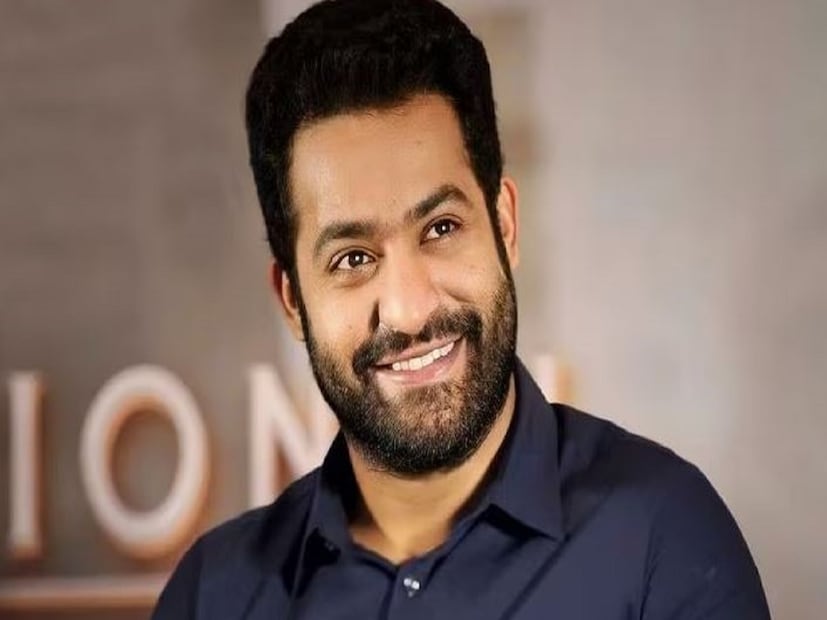 জুনিয়র এনটিআর RRR ছবিতে খুই গুরুত্বপূর্ণ ভূমিকায় ছিলেন৷ তিনি দক্ষিণ ভারতীয় অভিনেতাদের মধ্যে এমন একজন যিনি বিলাসবহুল জীবনযাপন করতে পছন্দ করেন। প্রায় আট কোটি টাকার মূল্যের তাঁর নিজস্ব ব্যক্তিগত বিমান রয়েছে।