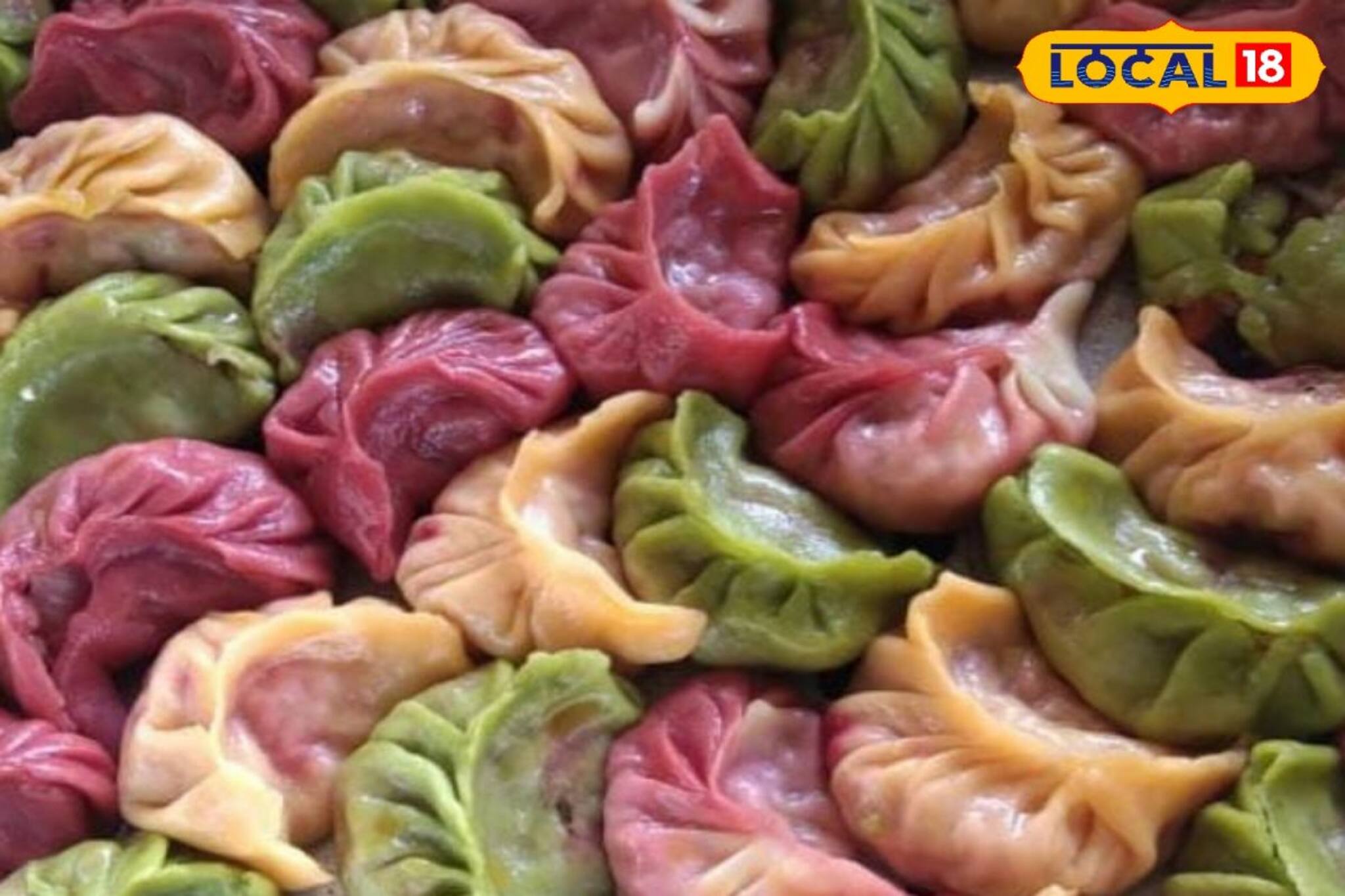 রঙিন মোমো খেয়ে দেখেছেন কোনওদিন? তাক লাগিয়ে দিলেন এই বিক্রেতা