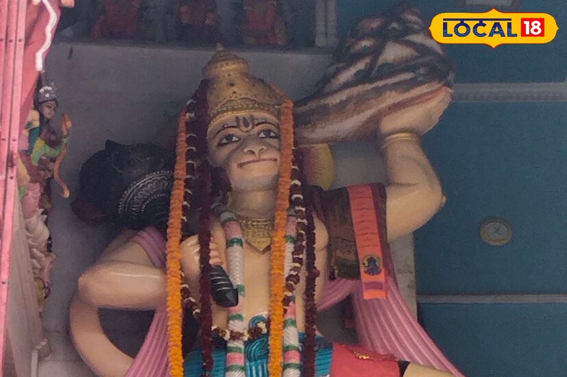 পবনপুত্র ও রামভক্ত বজরংবলী কলিযুগের দেবতা। বজরংবলীকে সাক্ষাৎ ও জাগ্রত দেবতা মনে করা হয়। বজরংবলীকে খুব শীঘ্র প্রসন্ন করা যায়। তাঁর পুজোর উপায়ও সরল। হনুমান ভক্তির কিছু বিশেষ নিয়ম রয়েছে, এই নিয়মগুলিকে কঠিন মনে করা হয়। 