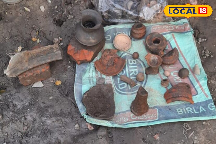 চাষের কাজের জন্য মাটি খুঁড়তে গিয়ে মিলল প্রত্নতাত্ত্বিক জিনিসপত্র। জয়নগরের জাঙ্গালিয়া পঞ্চায়েতের নমাজগড় এলাকায় সম্প্রতি মাটি খুঁড়ে মাথার খুলি, টেরোকাটোর জিনিসপত্র, পাথরের টুকরো-সহ নানা জিনিস মেলে। প্রত্নতত্ত্ব গবেষকদের অনুমান, এই সব জিনিস প্রায় হাজার বছরের প্রাচীন।