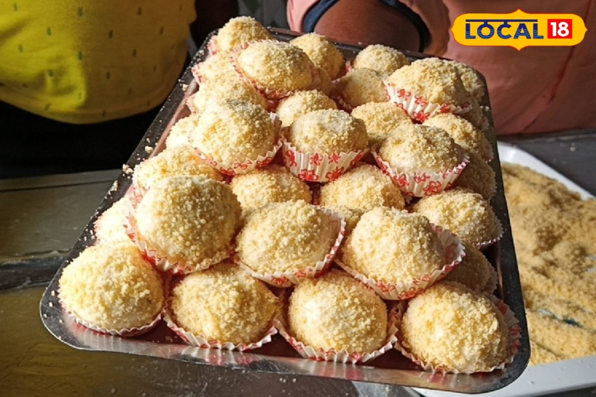 তিন ধাপের রসায়নে তৈরি এই মিষ্টি! একবার খেলে মুখে লেগে থাকবে আজীবন