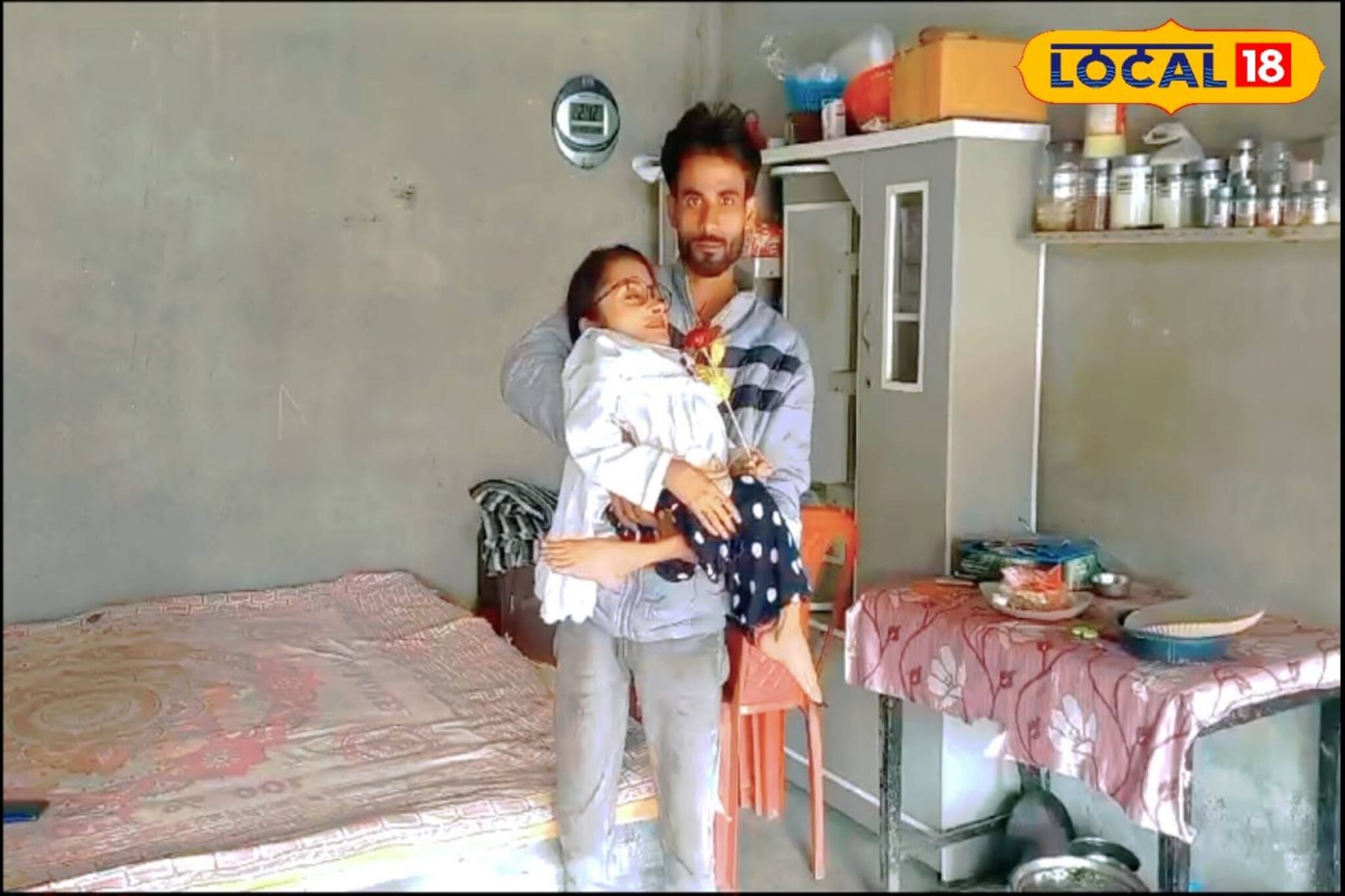 আশৈশব বিকল পা...স্বামীর কোলে থেকেই জীবনসংগ্রাম তরুণীর, প্রতিদিনই প্রেমের উদযাপন