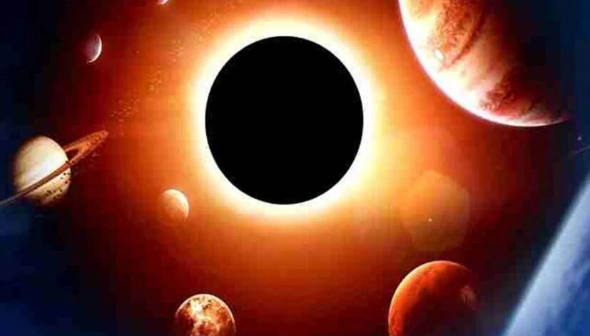 Total Solar Eclipse 2024: ৮ এপ্রিলের এই সূর্যগ্রহণ মেক্সিকো, আমেরিকা, কানাডা, মন্টানা, নর্থ ডাকোটা, সাউথ ডাকোটাতে দেখা যাবে। কিন্তু ভারতে দেখা যাবে না। তাই গ্রহণের সূতক কাল আমাদের দেশে কার্যকরী হবে না।
