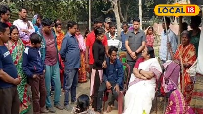 মৃত শ্রমিকদের শোকাহত পরিবার মৃত শ্রমিকদের শোকাহত পরিবার