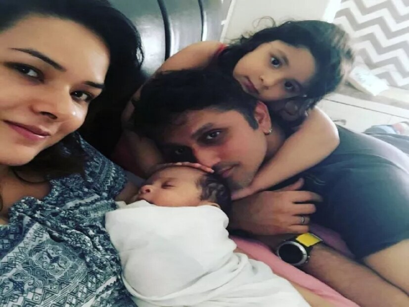 মোহিত সুরি বলেছেন যে, উদিতা তাঁর পরিবারকে অগ্রাধিকার দেওয়ার জন্য অভিনয় থেকে বিরতি নিয়েছিলেন এবং আরও ভাল গানের প্রতি তাঁর আবেগকে অনুসরণ করেছিলেন। এর পরে, যথাযথ প্রশিক্ষণ পাওয়ার পরে, উদিতা ডিস্ক জকি অর্থাৎ ডিজে হিসাবে তাঁর নতুন কর্মজীবন শুরু করেন। উদিতা ভারতের সবচেয়ে প্রথম সেলিব্রিটি ডিজে। 