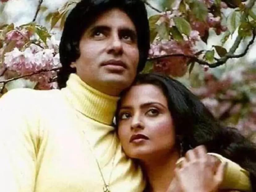 অভিনেত্রী রেখার সঙ্গে অমিতাভের প্রেম নিয়ে বলিউডের অন্দরে চিরকালীন চর্চা৷ তবে অমিতাভ ছাড়া জয়া বচ্চনের সঙ্গে অন্য কারও সম্পর্কের কথা বিশেষ শোনা যায় না৷ তবে, জয়া বচ্চন একবার নিজে মুখেই একবার জানিয়েছিলেন এক সুপারস্টারের প্রতি তাঁর প্রেমের কথা৷ 